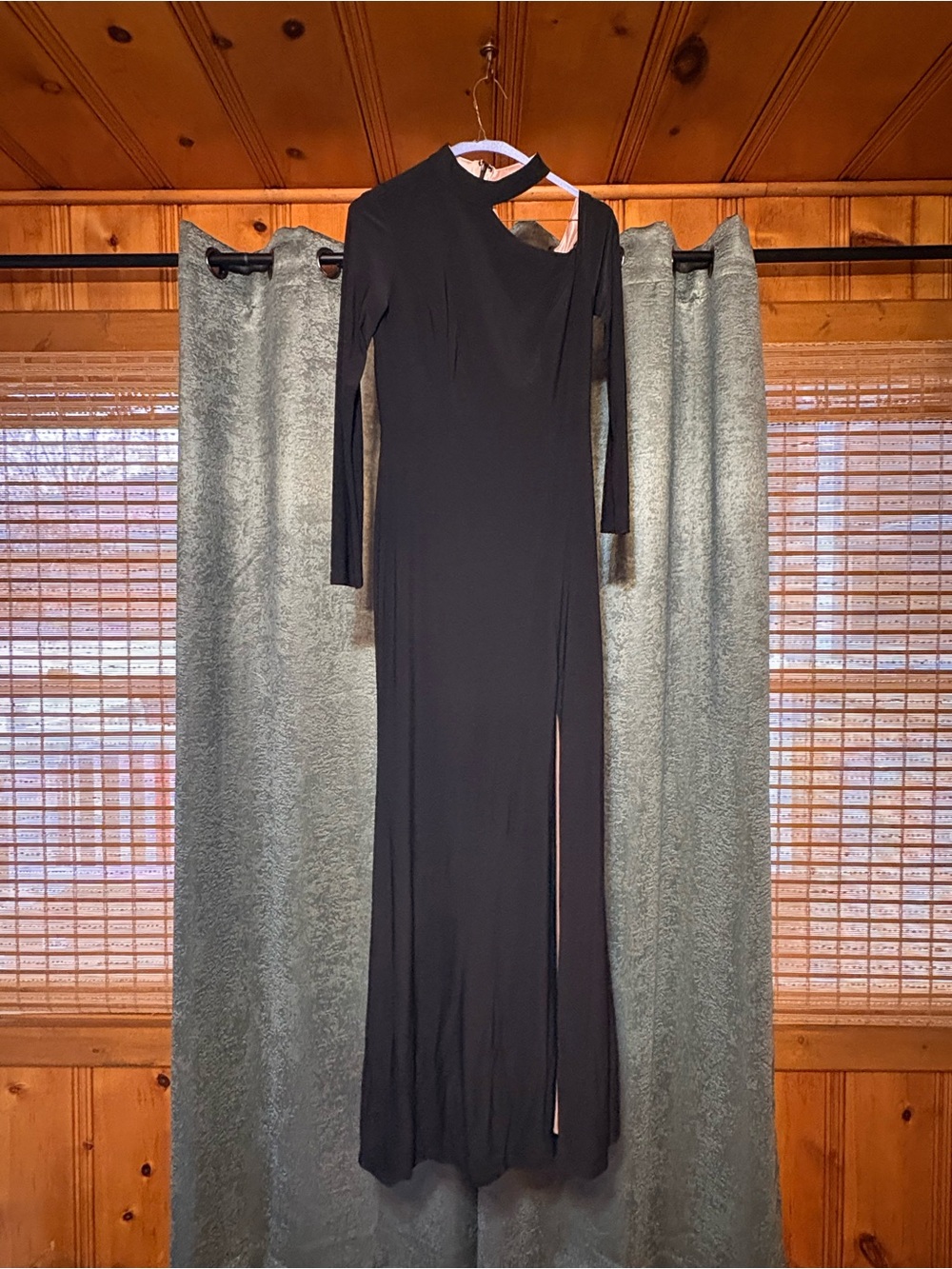 Elegant Black Long-Sleeve Cutout Evening Dress